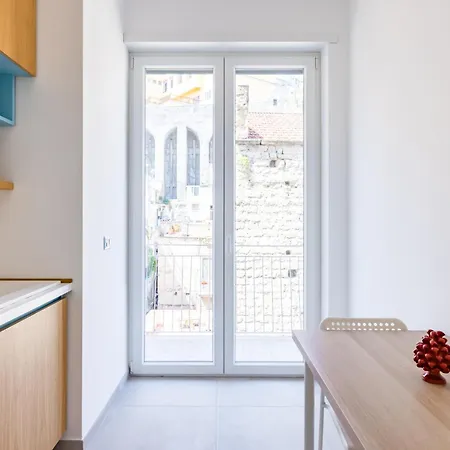 Appartement Brombeis Double Bedroom Center By Napoliapartments