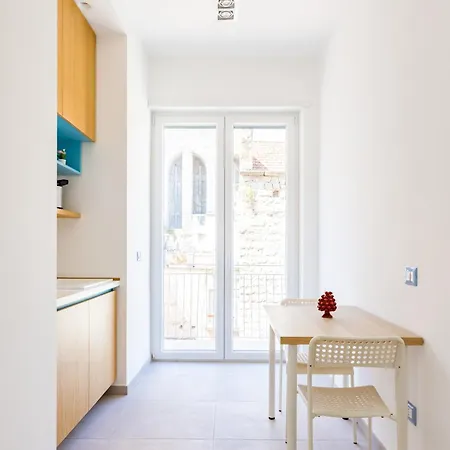 Brombeis Double Bedroom Center By Napoliapartments Appartement *